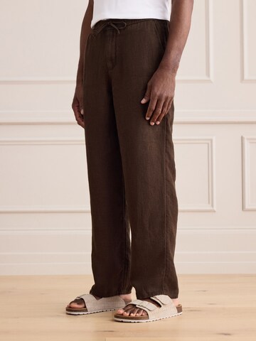 Next Loosefit Hose in Braun: Vorderseite