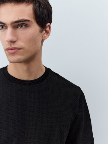 Next - Camiseta en negro