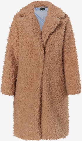 faina Winter Coat in Pink: front