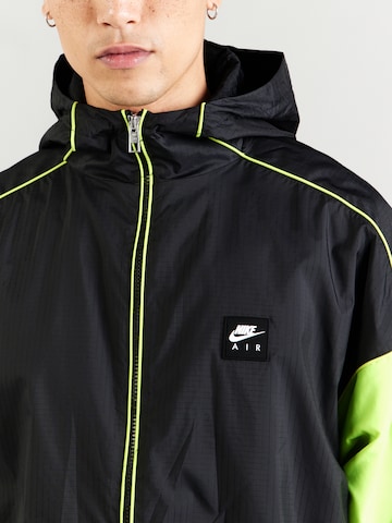 Nike Sportswear Демисезонная куртка 'AIR' в Черный