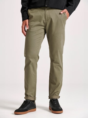 regular Pantaloni chino di Funky Buddha in verde: frontale