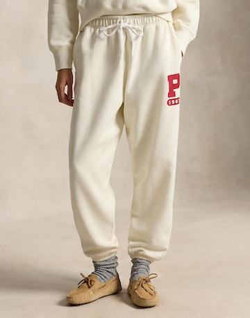 Tapered Pantaloni de la Polo Ralph Lauren pe alb: față