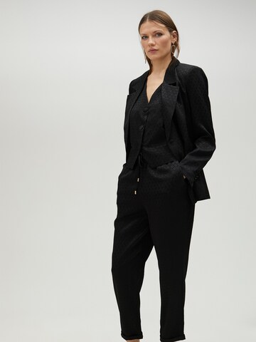 Lola Casademunt - regular Pantalón chino en negro