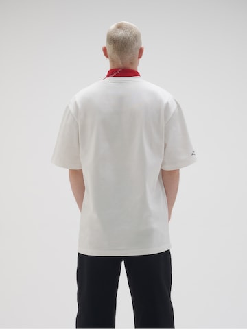 Pacemaker Shirt in White