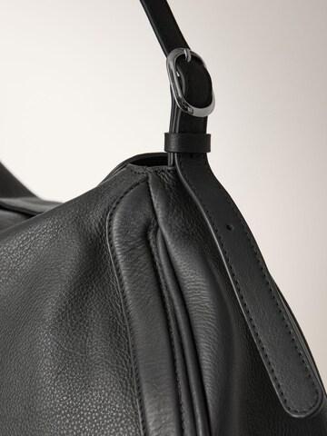 Next Schultertasche in Schwarz