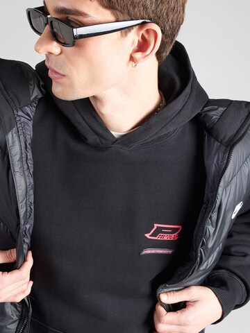 PegadorSweater majica 'Hawkins' - crna boja