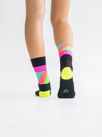 INCYLENCE Athletic Socks 'STRIDES' in Black