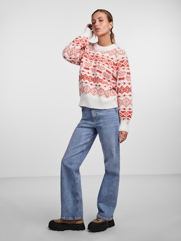 Pull-over 'JIANNA' PIECES en blanc