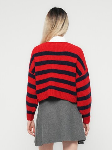 ONLY - Pullover 'ONLAYA' em vermelho