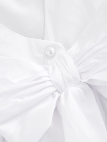 Robe Next en blanc
