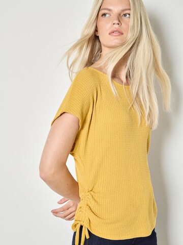 T-shirt Apricot en jaune