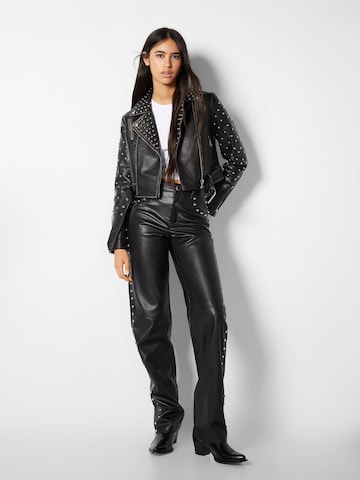 Bershka Regular Broek in Zwart