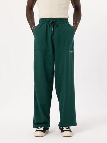 Loosefit Pantaloni 'Four O’Clock' di VAMOS CLO in verde: frontale