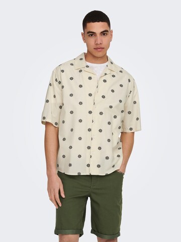 Comfort fit Camicia 'Tie' di Only & Sons in beige: frontale