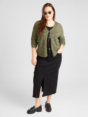 Cardigan 'DANA' ONLY Carmakoma en vert