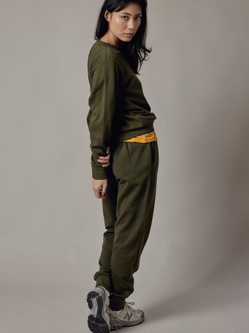 OWN Off With Nature Sweatshirt 'Felpa Felpata Girocollo' in Groen