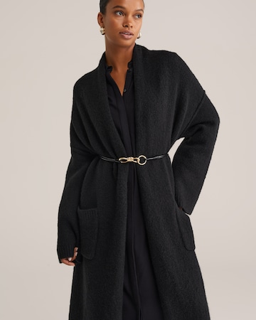 WE Fashion Neuletakki värissä musta
