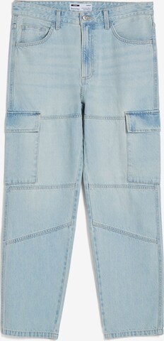 Bershka Loosefit Cargojeans in Blauw: voorkant