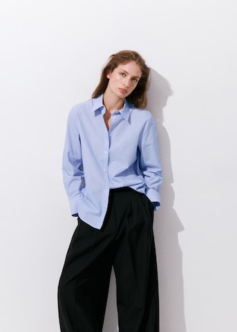 MANGO - Blusa 'REGU' en azul