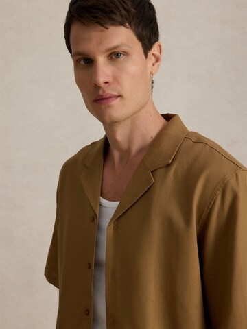 DAN FOX APPAREL Regular fit Skjorta 'Ryan' i brun