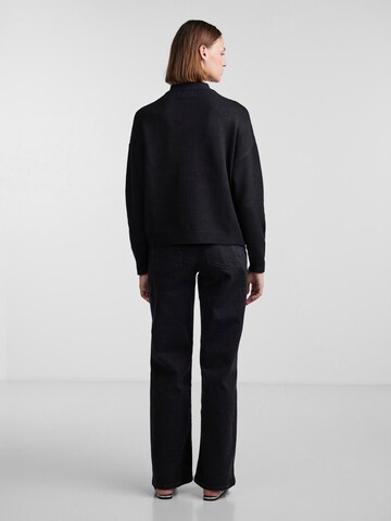 Pullover 'PEARLA' di PIECES in nero