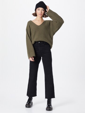 IVY OAK Sweater 'KEILA' in Green