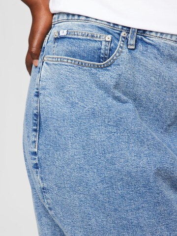 Calvin Klein Jeans Curve Tapered Jeans in Blau