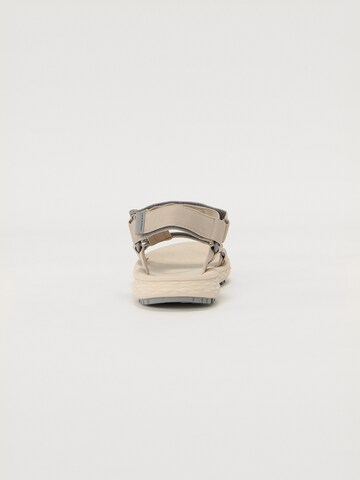 COLUMBIA Сандали 'KONOS GLOBETROT™' в сиво