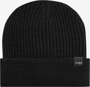 Pull&Bear Beanie in Black: front