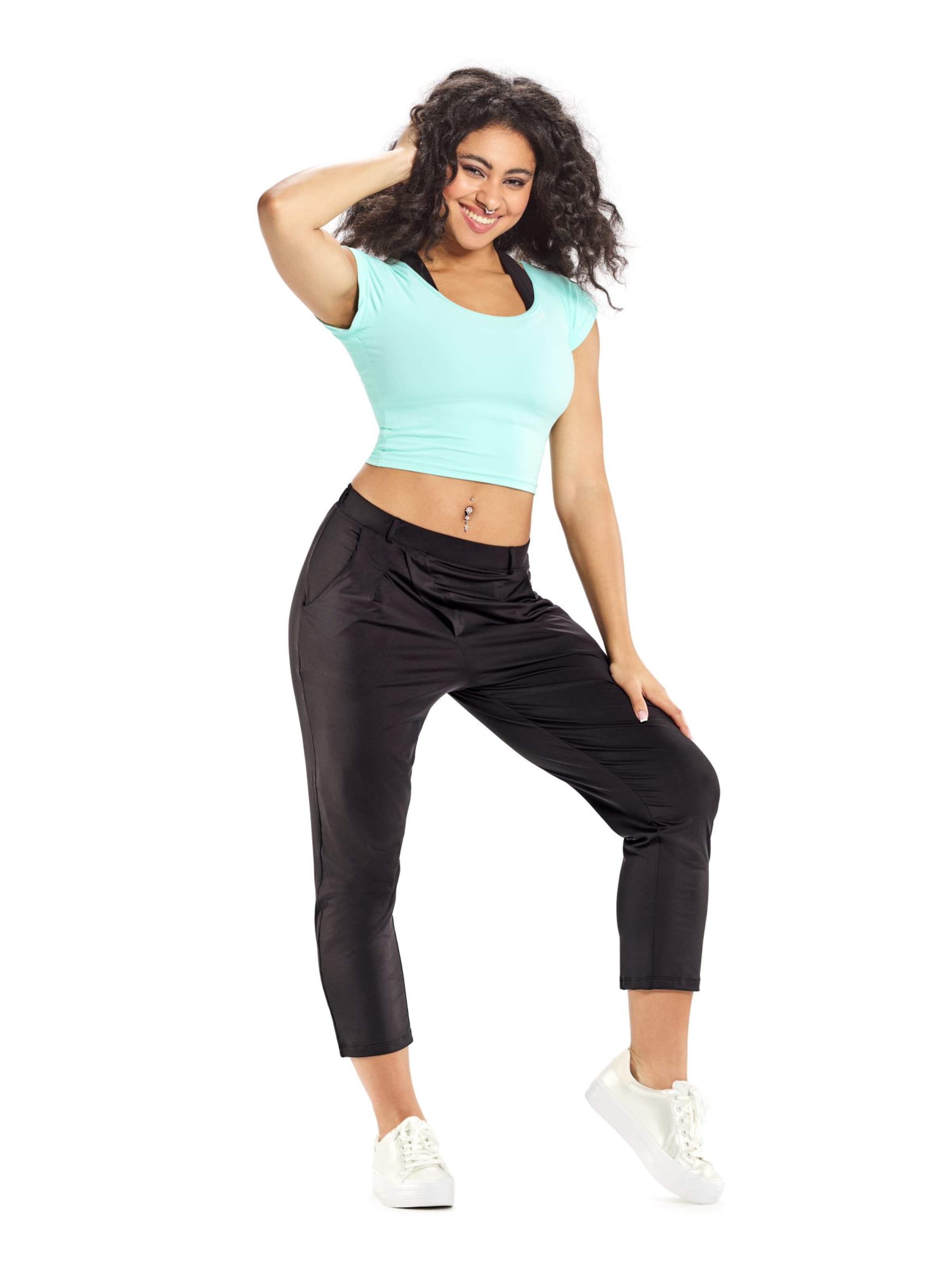 Winshape Конический (Tapered) Спортивные штаны 'HP302' в Черный