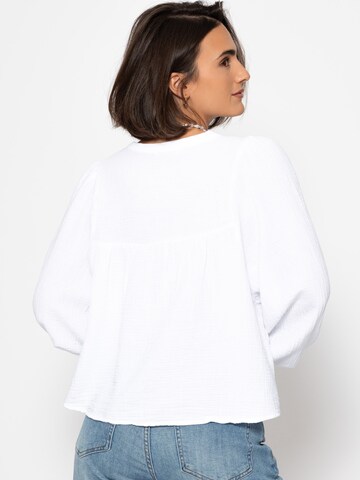 SASSYCLASSY Blouse in White