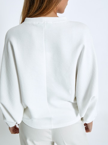minus Sweatshirt 'Kolini' i hvid