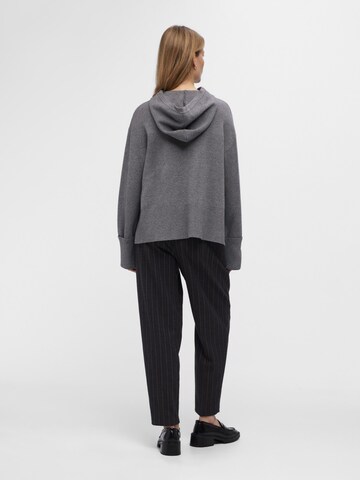 OBJECT Sweatshirt 'CARDI' i grå
