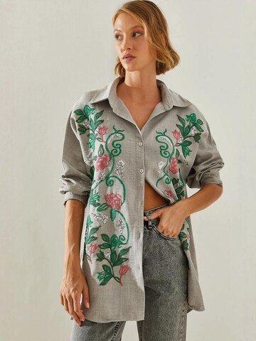 Camicia da donna di Bianco Lucci in grigio