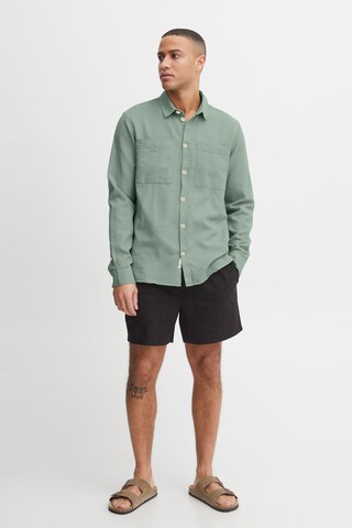 Coupe regular Chemise !Solid en vert