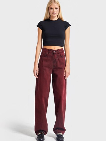 IT'S BASIC Loosefit Jeans 'Skater Mid Rise Jeans' in Rood