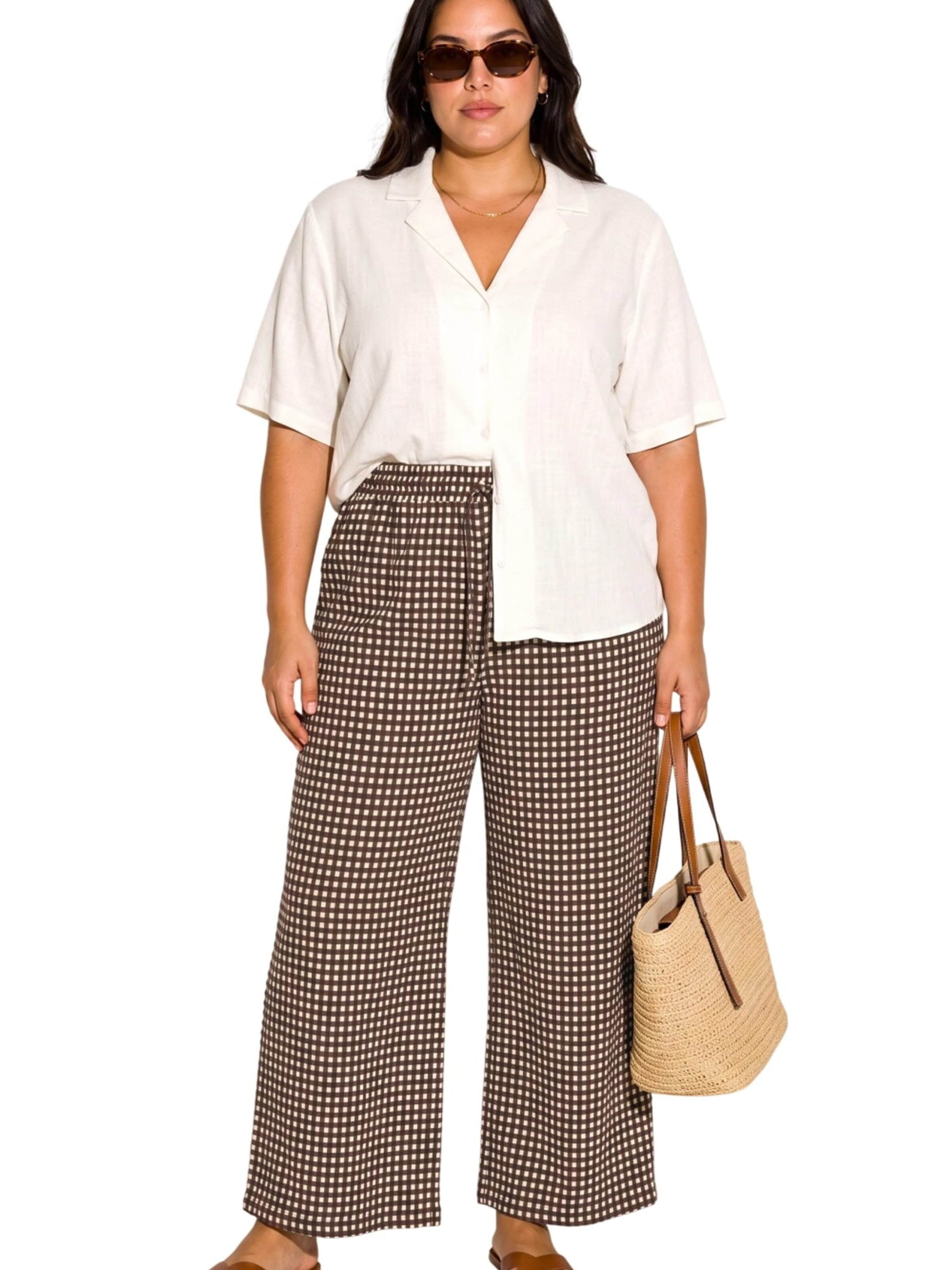 Shape Of You Regular Pants in Brown