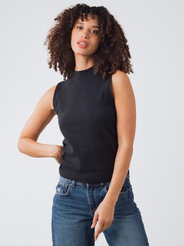 Top di Honest Basics in nero: frontale