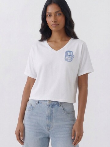 OUI Shirt in White: front