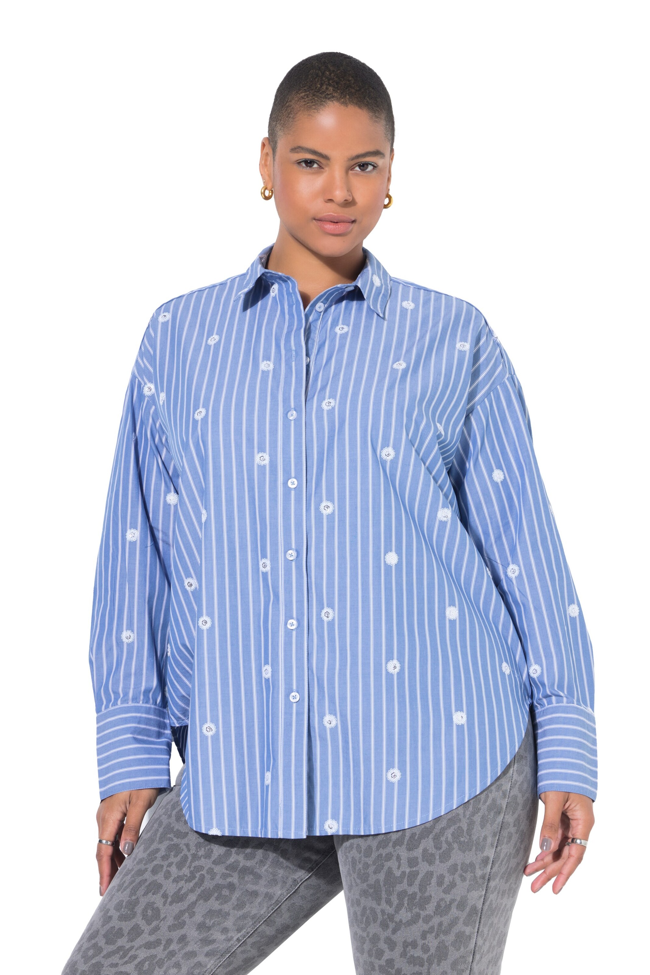 Studio Untold Blouse in Blue: front