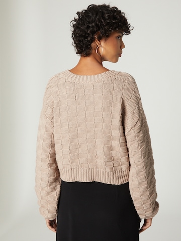 A LOT LESS Pullover 'Doro' in Beige