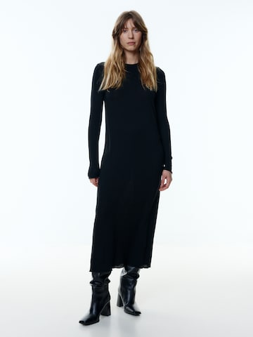 EDITED Knitted dress 'Idoia' in Black: front