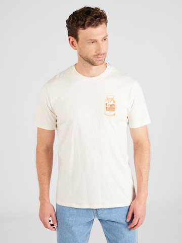 EDWIN Μπλουζάκι σε λευκό: μπροστά