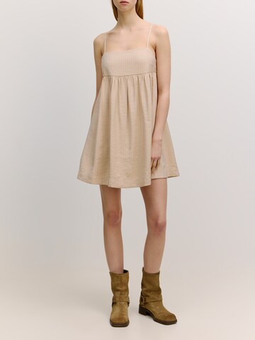 Robe 'Aline' EDITED en beige : devant