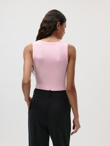 Top 'Sila' di LeGer by Lena Gercke in rosa