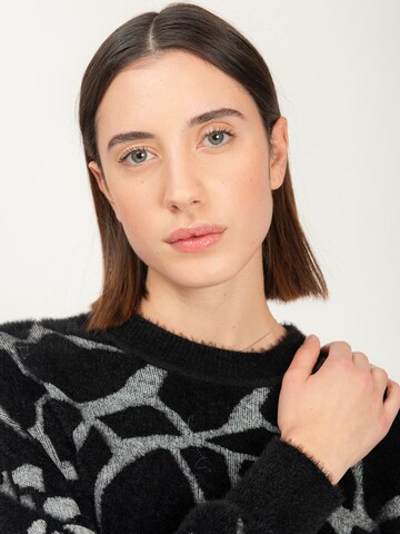 Influencer Pullover in Grau