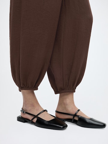 Barrel Pantalon 'MLHANNA' MAMALICIOUS en marron