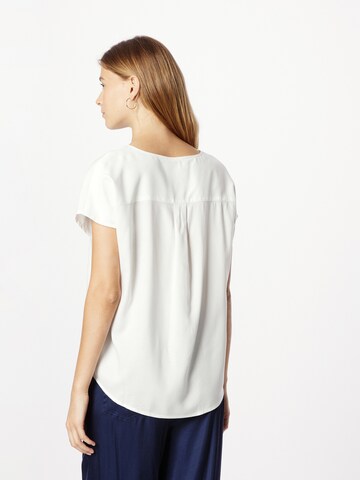 ABOUT YOU T-shirt 'Joanna' i vit