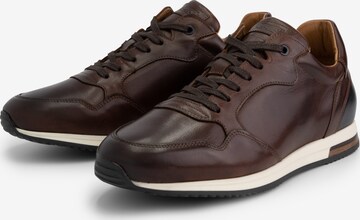 DenBroeck Sneakers in Brown