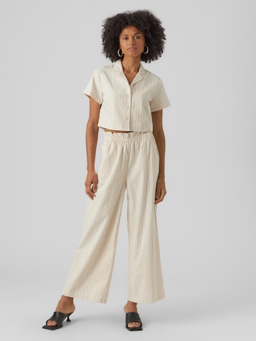 Regular Pantalon 'MINASAIY' VERO MODA en blanc